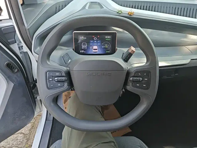 Wuling NanoEV — Фото автомобиля 10