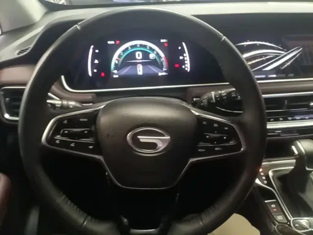 GAC Trumpchi M6 — Фото автомобиля 10