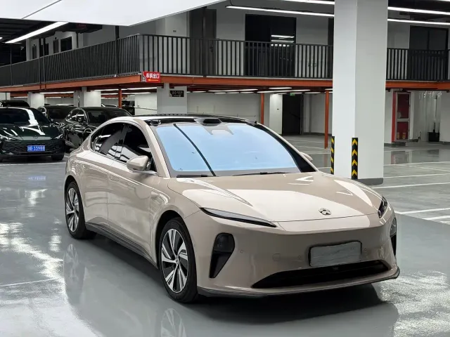 Nio ET5 — Фото автомобиля 3
