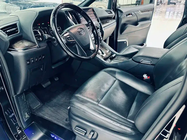 Toyota Vellfire — Фото автомобиля 7