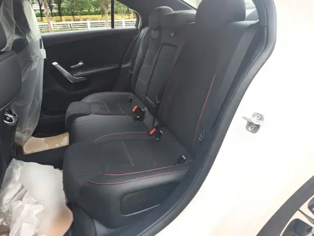 Mercedes-Benz A-Class — Фото автомобиля 16