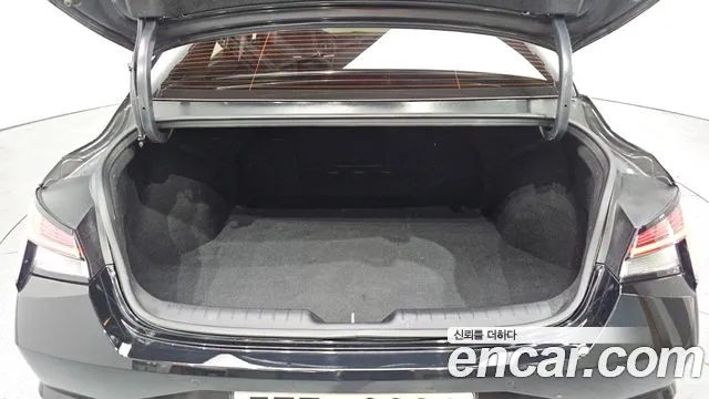 Hyundai AVANTE Avante (CN7) — Фото автомобиля 20