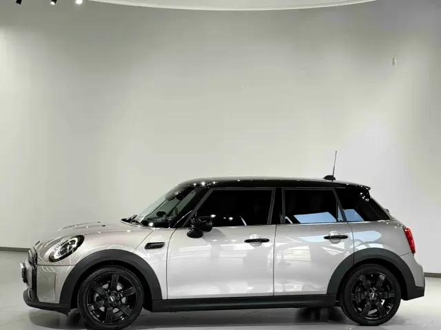 MINI Hatch — Фото автомобиля 3