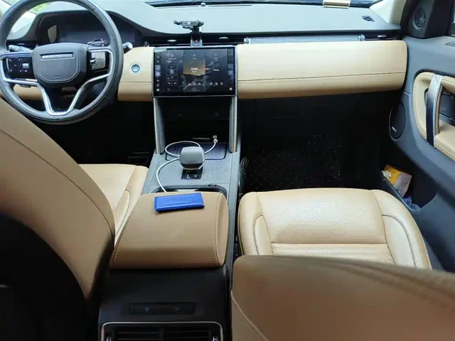 Land Rover Discovery Sport — Фото автомобиля 12
