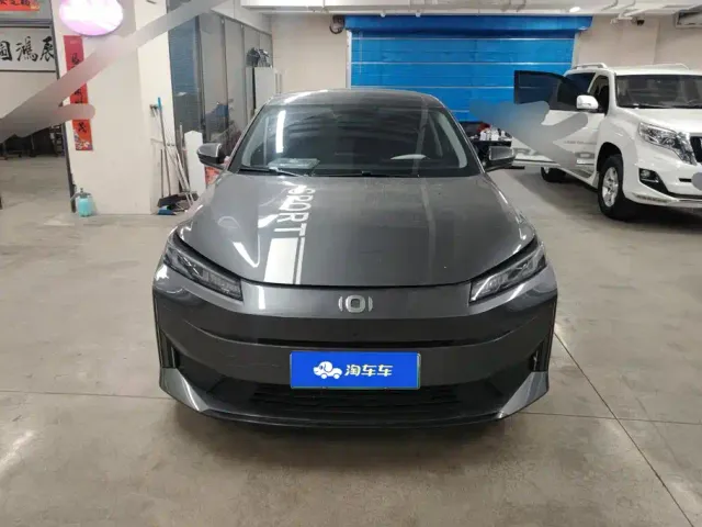 Changan Qiyuan A05 — Фото автомобиля 2