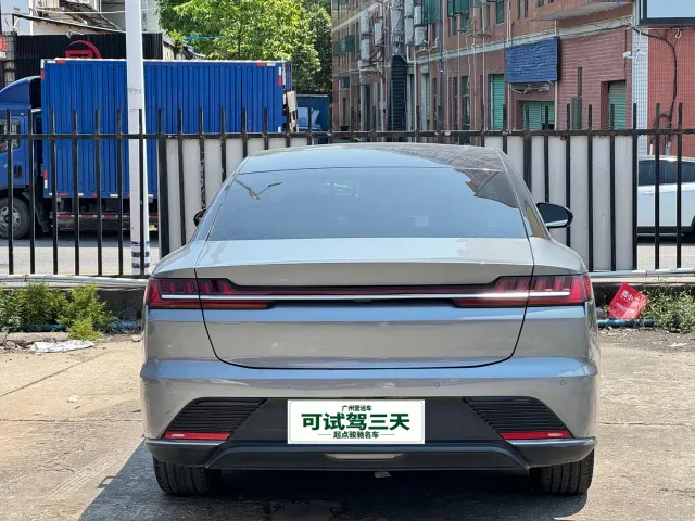 BYD Han — Фото автомобиля 8