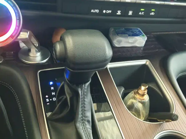 Toyota Granvia — Фото автомобиля 13