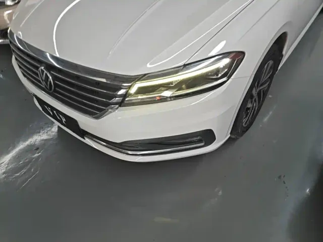 Volkswagen Lavida — Фото автомобиля 23