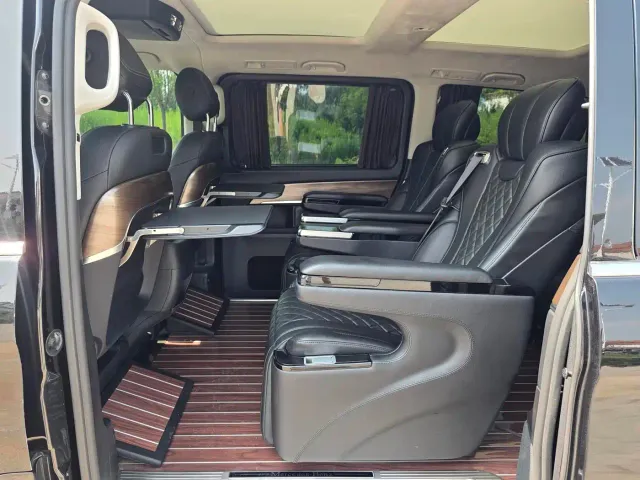 Mercedes-Benz V-Class — Фото автомобиля 15