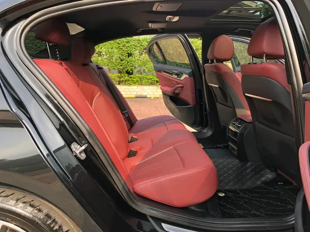 BMW 5 Series — Фото автомобиля 18