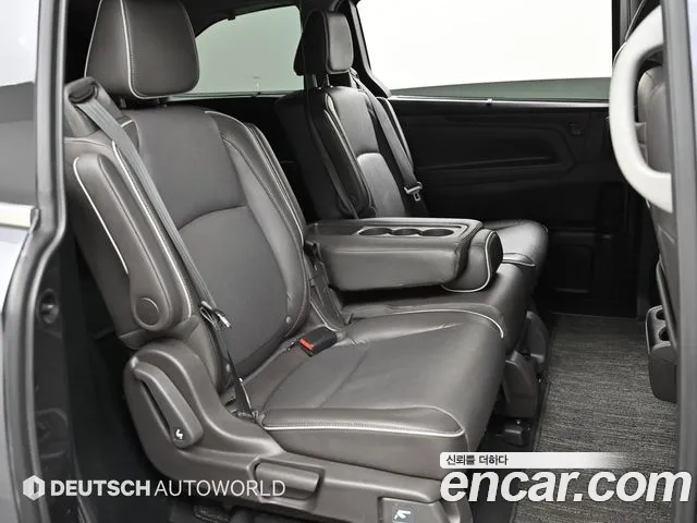 Honda Odyssey — Фото автомобиля 12