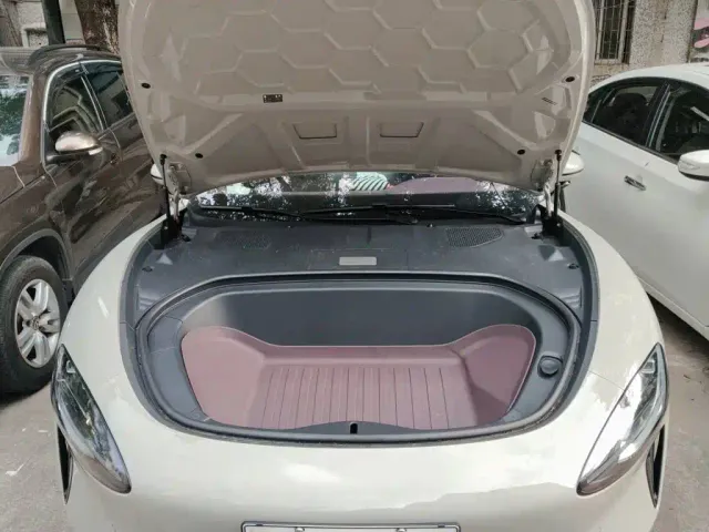 Xiaomi SU7 — Фото автомобиля 21