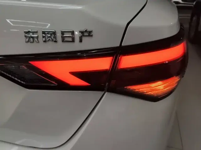 Nissan Sylphy — Фото автомобиля 23