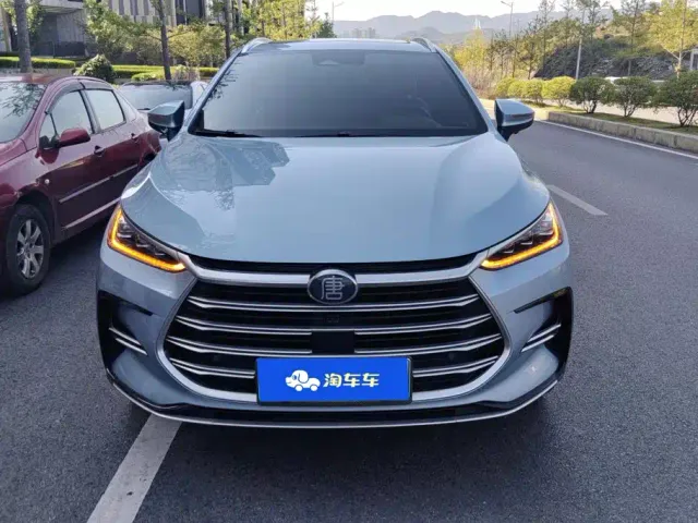 BYD Tang — Фото автомобиля 2