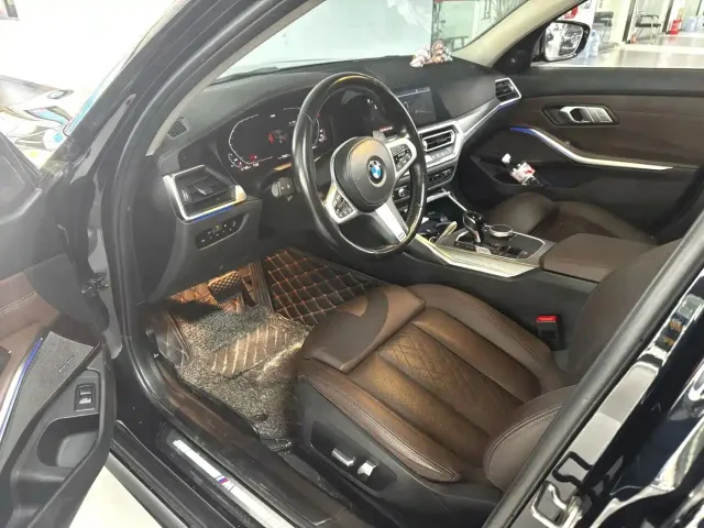 BMW 3 Series — Фото автомобиля 4