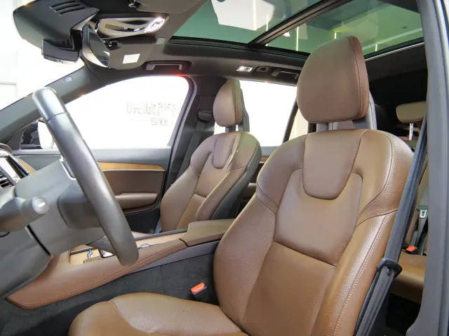 Volvo XC90 — Фото автомобиля 9