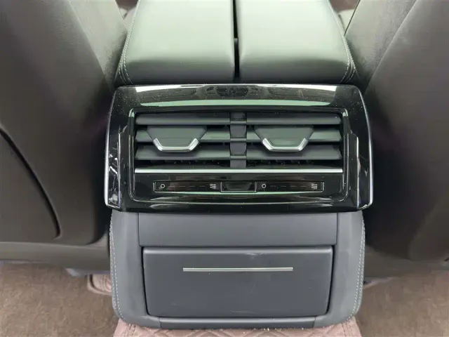 Audi A8 — Фото автомобиля 14