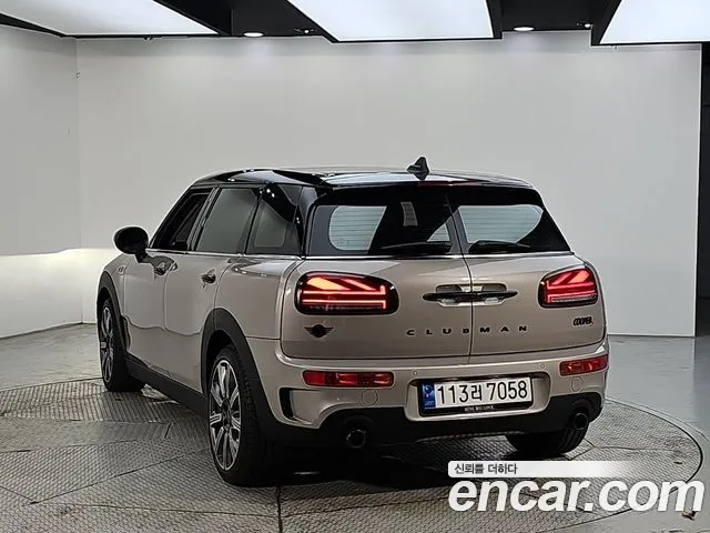MINI Clubman — Фото автомобиля 3