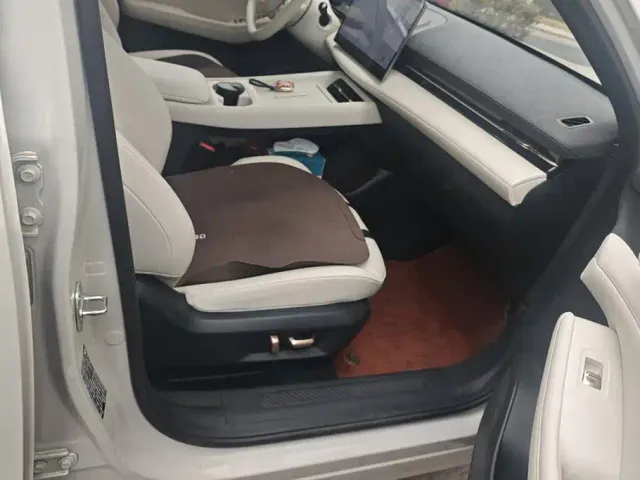 Baojun Baojun Yunhai 2024 140km Plug-in Hybrid — Фото автомобиля 8