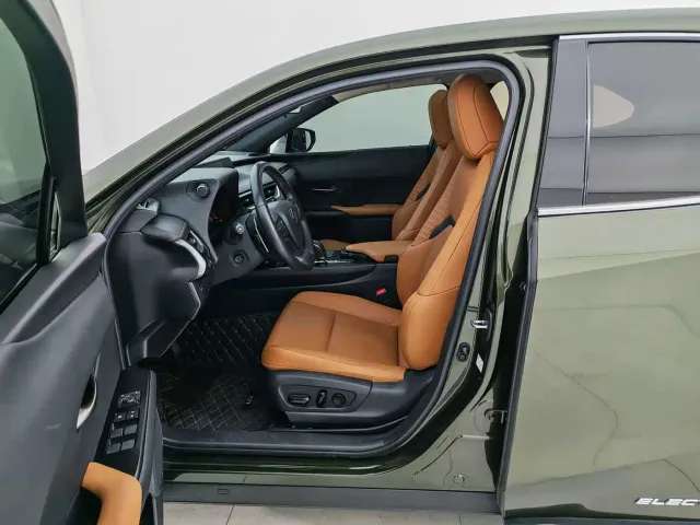 Lexus UX — Фото автомобиля 9
