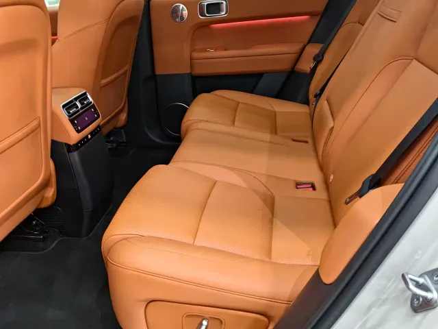 Li Auto L6 — Фото автомобиля 7