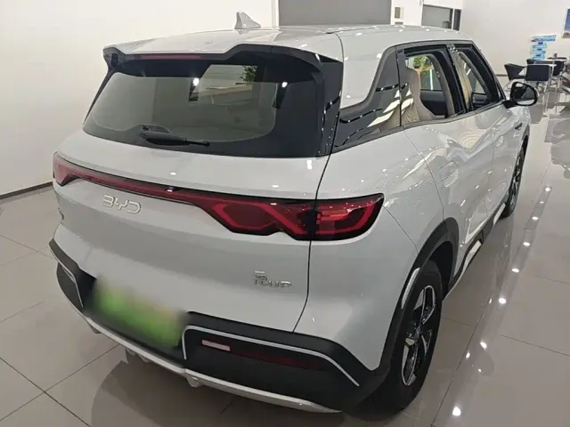 BYD Yuan UP — Фото автомобиля 6