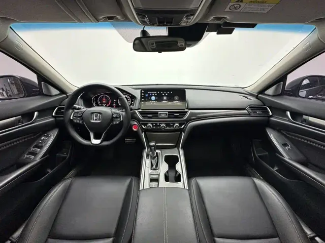 Honda Accord — Фото автомобиля 20