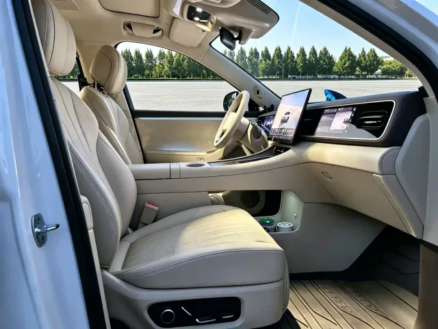 Aito M7 — Фото автомобиля 8