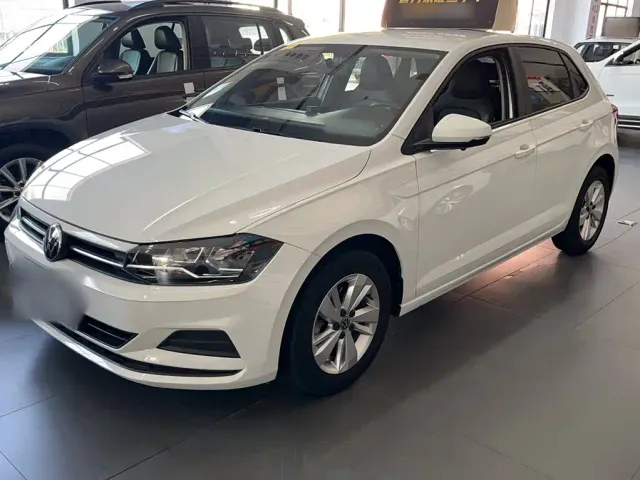 Volkswagen Polo — Фото автомобиля 3