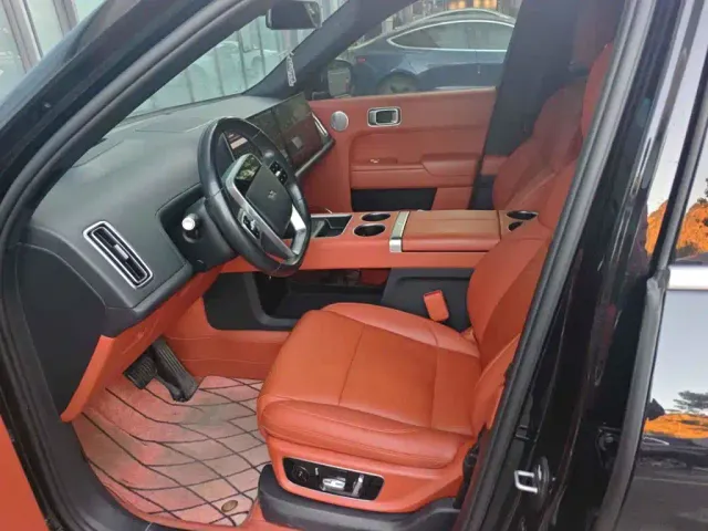 Li Auto L9 — Фото автомобиля 8