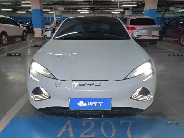 BYD Seal — Фото автомобиля 2