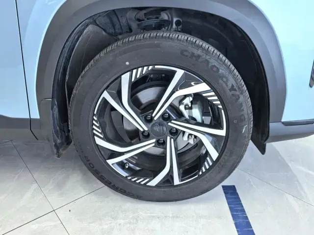 Geely Boyue — Фото автомобиля 6