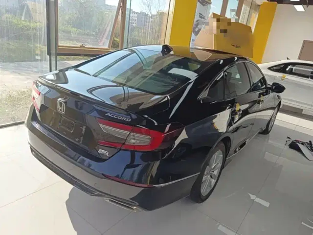 Honda Accord — Фото автомобиля 6