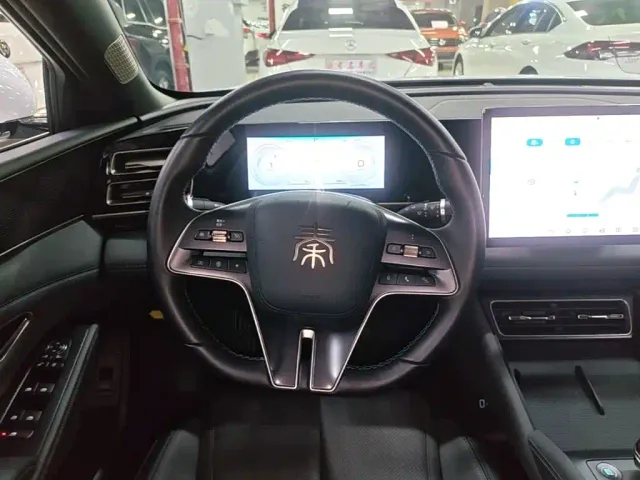 BYD Qin L — Фото автомобиля 10