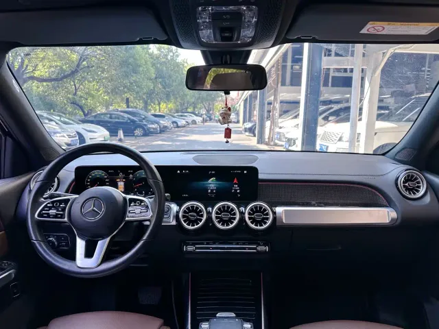 Mercedes-Benz GLB-Class — Фото автомобиля 9