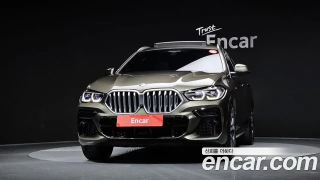 BMW X6 xDrive40i M Sport — Фото автомобиля 3