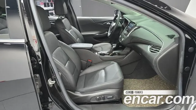 Chevrolet Malibu — Фото автомобиля 13