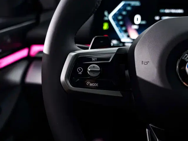 BMW 5 Series — Фото автомобиля 30