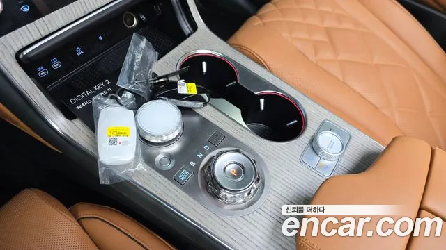 Genesis GV80 — Фото автомобиля 12