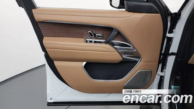 Land Rover Range Rover — Фото автомобиля 16