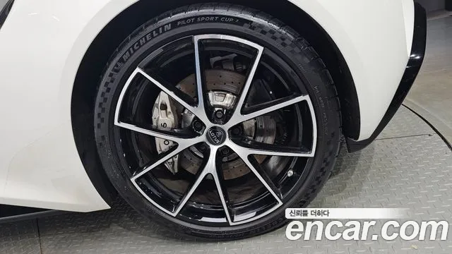 Lotus Emira — Фото автомобиля 21