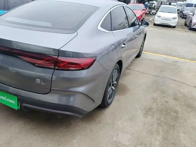 BYD Qin L — Фото автомобиля 7