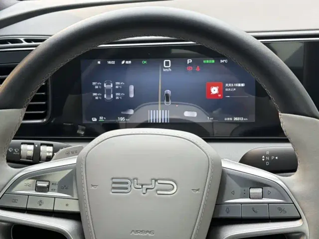 BYD Sealion 06 — Фото автомобиля 11