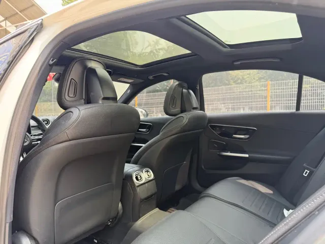 Mercedes-Benz C-Class — Фото автомобиля 6