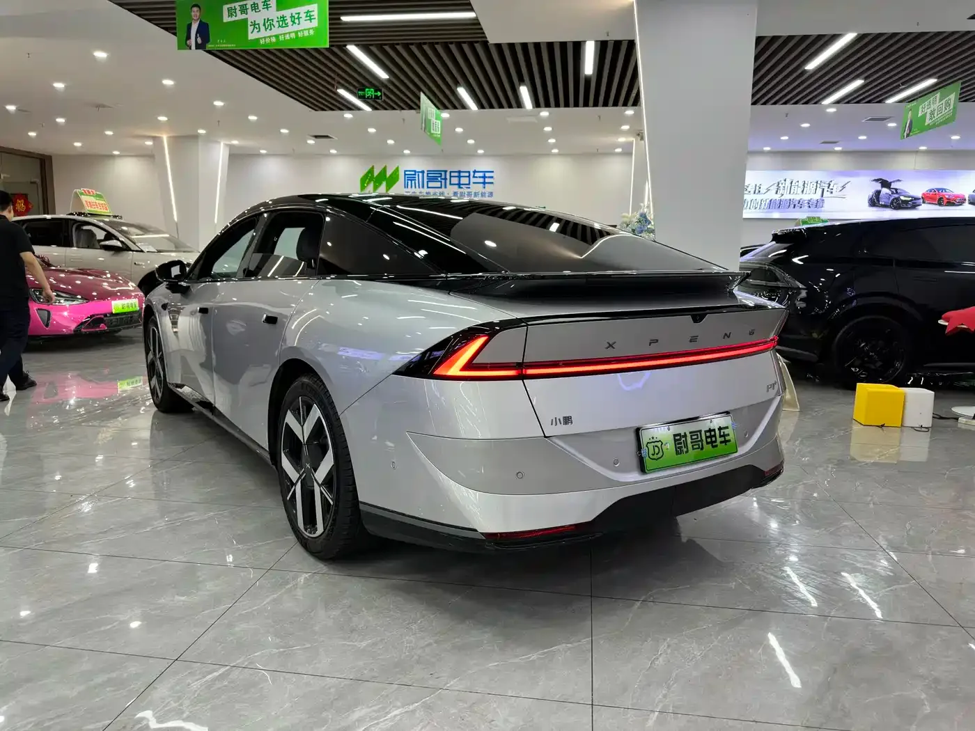XPeng XPeng P7+ 2026 Pure Electric Base Model — Фото автомобиля 16