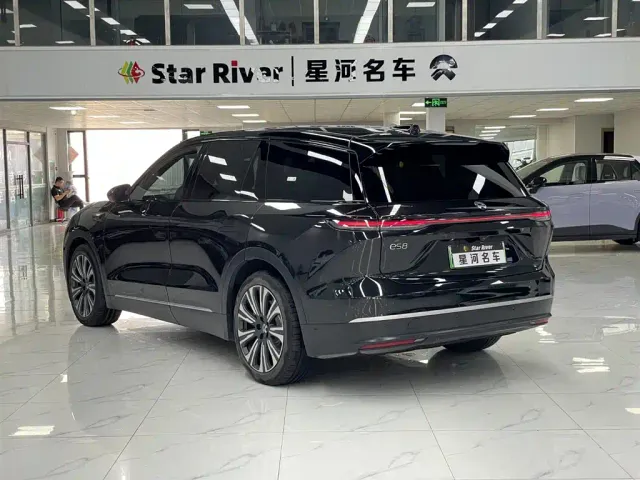 Nio ES8 — Фото автомобиля 5