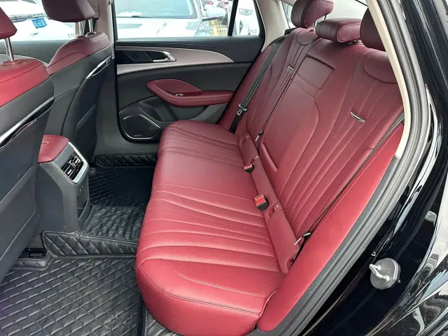 Hongqi H5 — Фото автомобиля 15