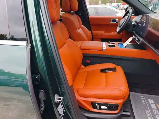 Li Auto L7 — Фото автомобиля 24