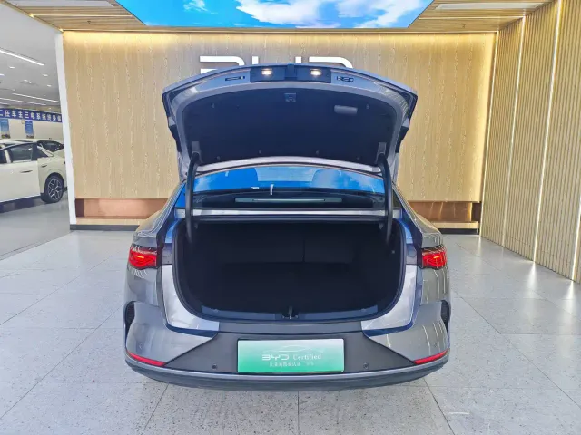 BYD Qin L — Фото автомобиля 11