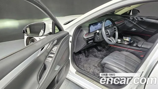 Genesis G80 Бензин 3.5 турбо AWD — Фото автомобиля 10
